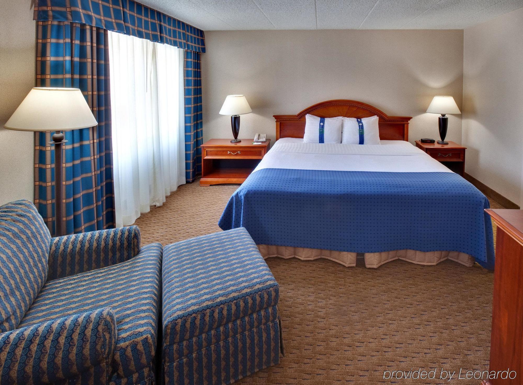 Ramada By Wyndham Midtown Grand Island Hotel Værelse billede