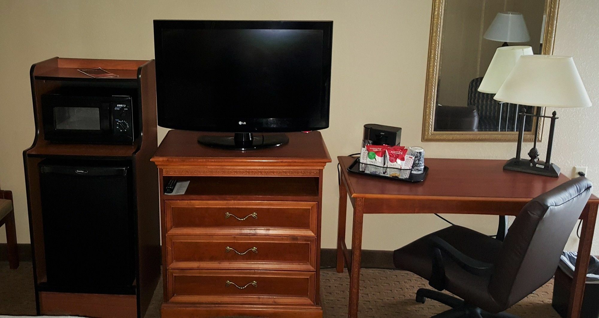 Ramada By Wyndham Midtown Grand Island Hotel Eksteriør billede