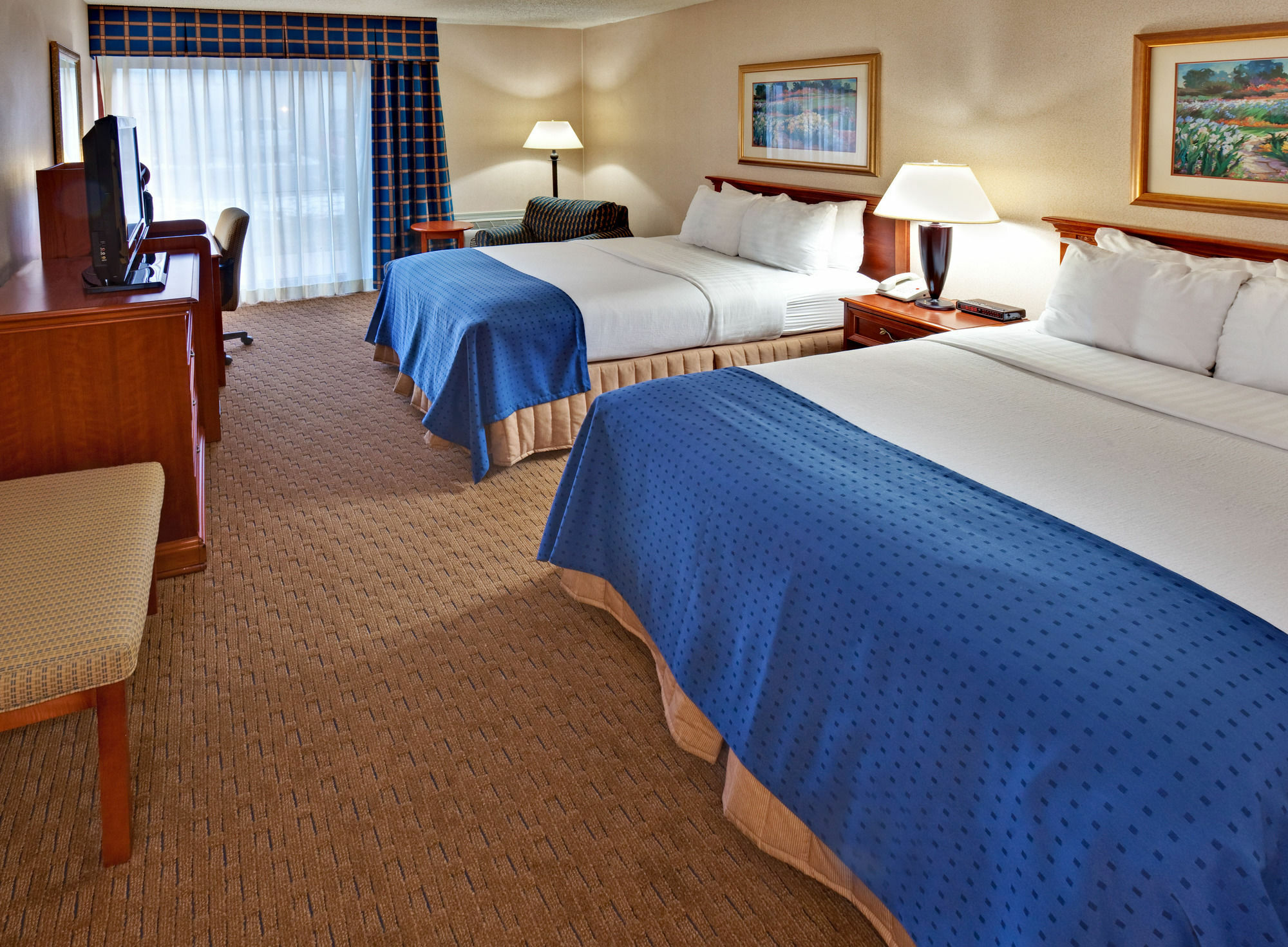 Ramada By Wyndham Midtown Grand Island Hotel Værelse billede
